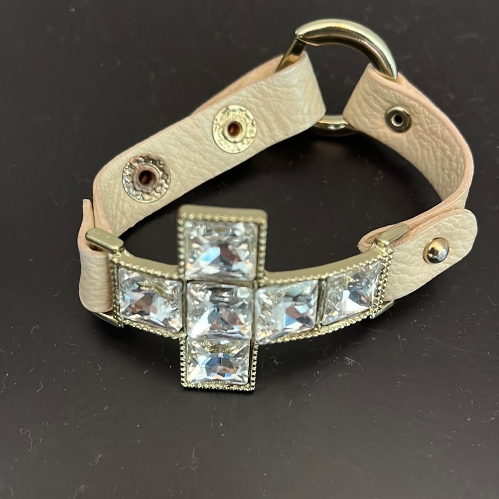 Gem Cross Leather Bracelet - Picture 4 of 4